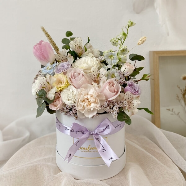 Pastel Dream Floral Bloom Box - Regular Size