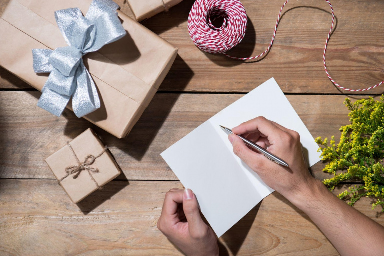 Greeting Ideas for Birthday Hampers