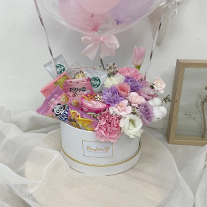 Flower x Snacks Hamper (Purple & Pink)