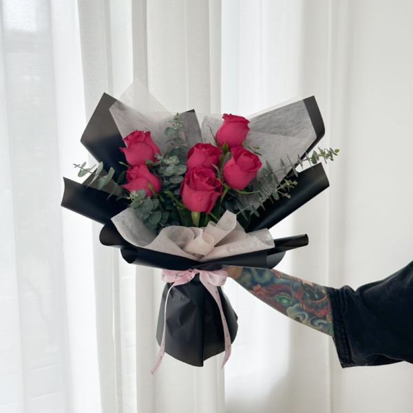 Shocking Pink Roses Bouquet