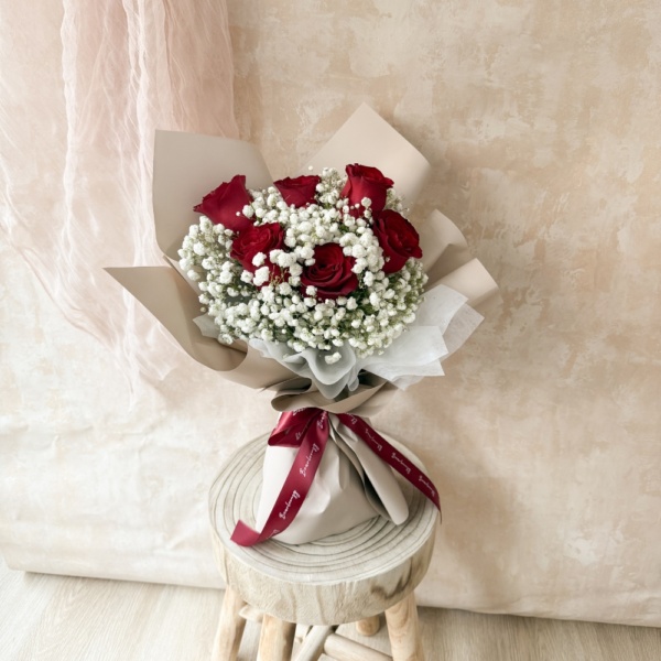 [Festive] Red Roses & Baby Breaths Bouquet