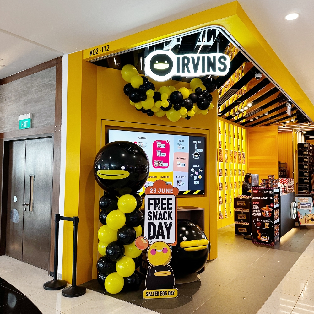 Irvins balloon column decoration
