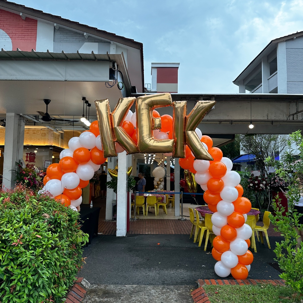 Kek balloon arch for grand opening
