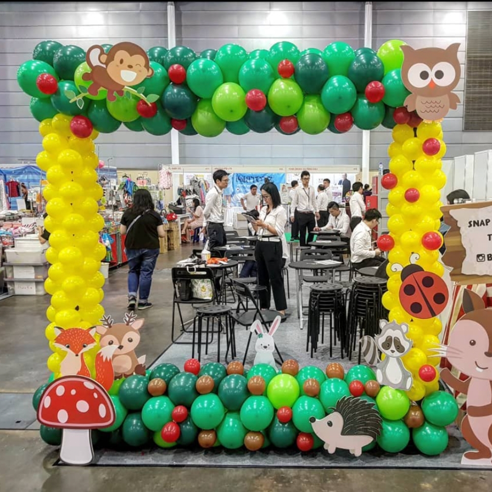 Animal theme Rectangle balloon arch