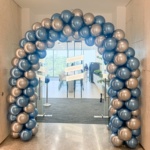 Sprial balloon arch in chrome blue and silver